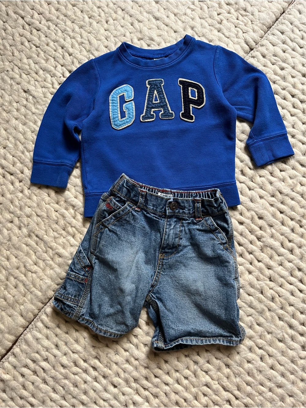 GAP Kids Logo Crewneck Sweatshirt - Osh-Kosh Denim Shorts | size kids 3